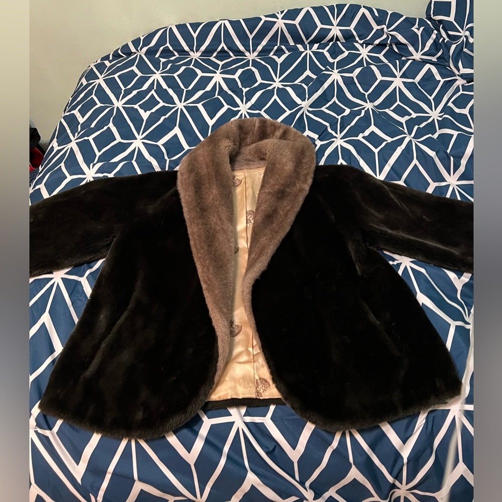 Borgana Faux Fur Brown Vintage Stole Short Coat Jacket w/pockets Size Large
